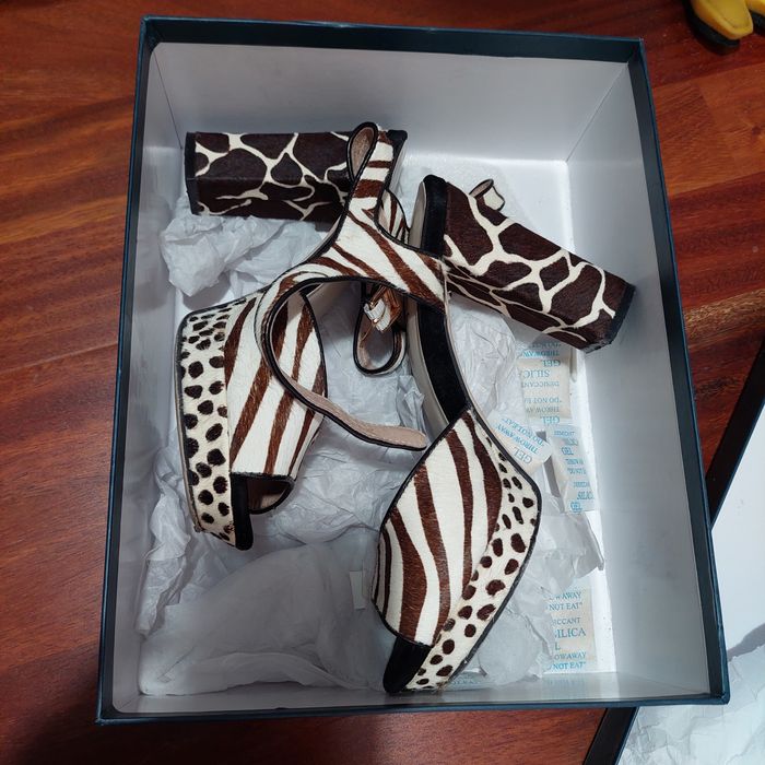 Босоніжки braska 37 розмір 24 см