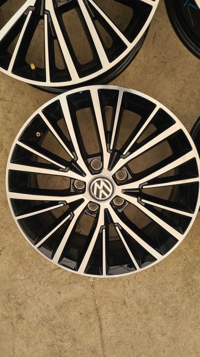 Felgi aluminiowe VOLKSWAGEN TOURAN GOLF ! 17 Cali ! MONTAŻ!