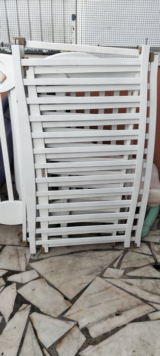 Berço e colchão para bebé