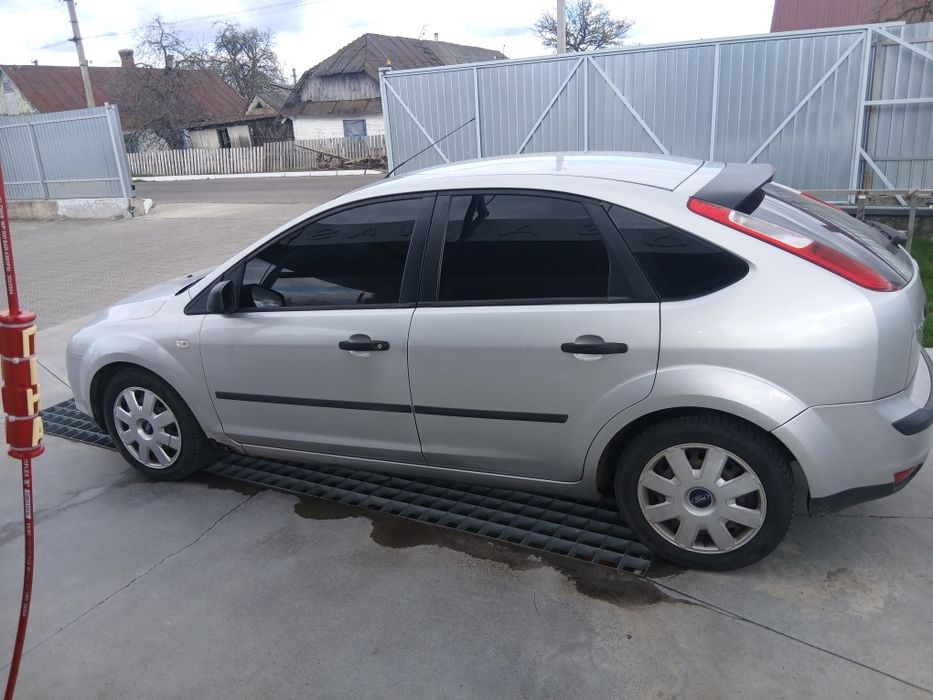 Ford Focus 2006 VIN WF05XXGCD56S69223 фото оголошення 2 з 10
