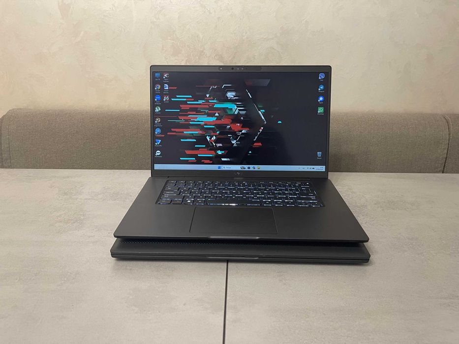 Ноутбук Dell Latitude 7530, 15.6" FHD IPS сенсор, i5-1245U, 16GB DDR4, 256GB NVMe SSD, Intel Iris Xe