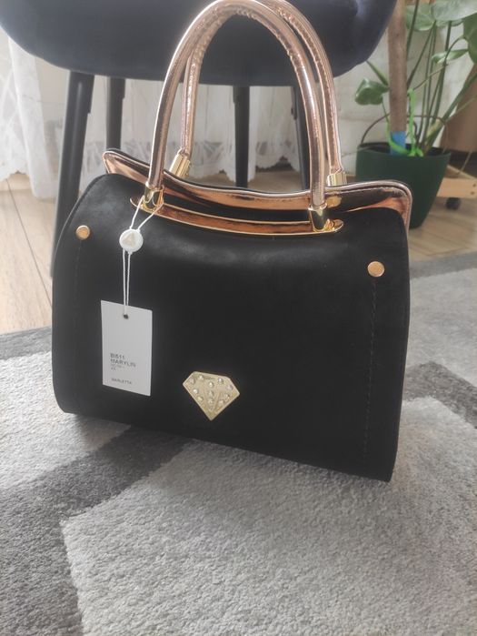 Nowa torebka kuferek Barletta zamsz złoto