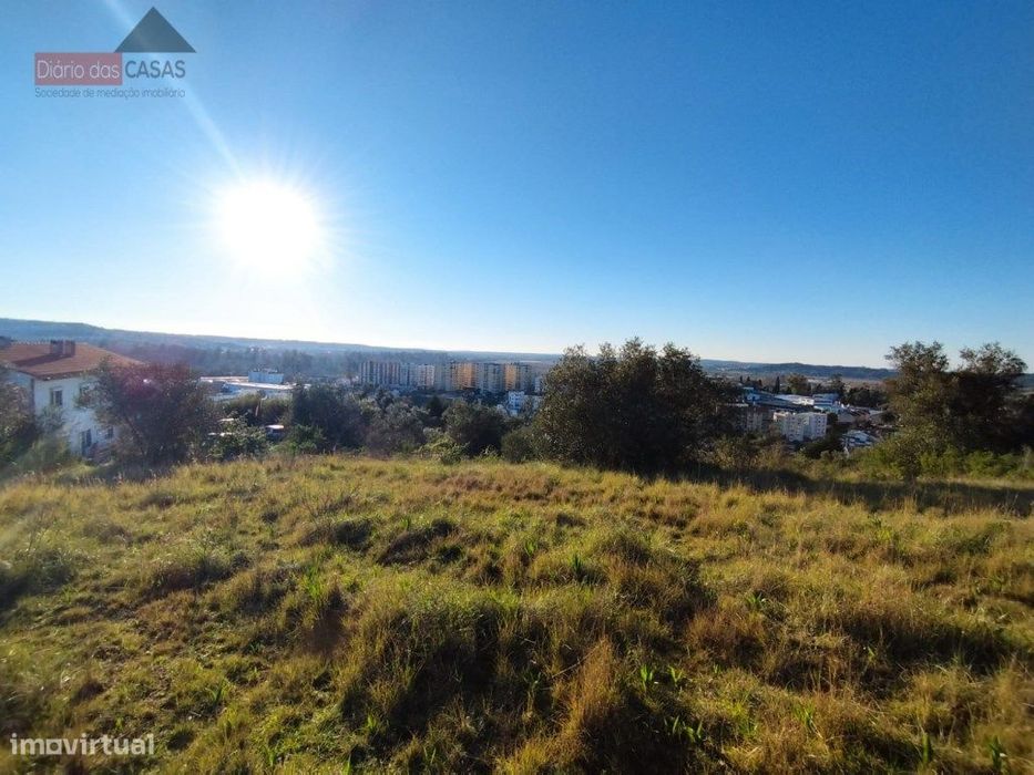 Lote de terreno com 15.300 m2 Zona Norte - Coimbra (Portugal)