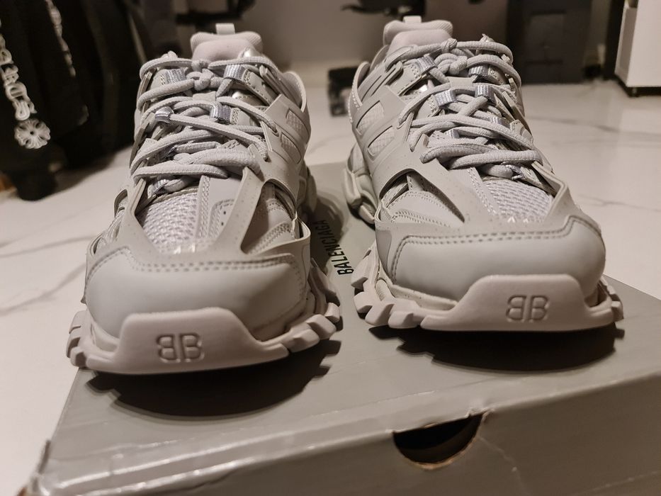 Balenciaga track