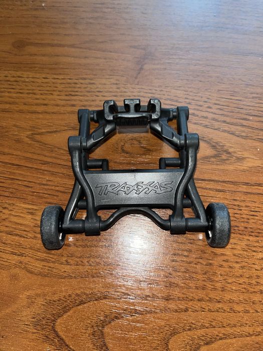 Продам Вилли бар для Traxxas оригинал