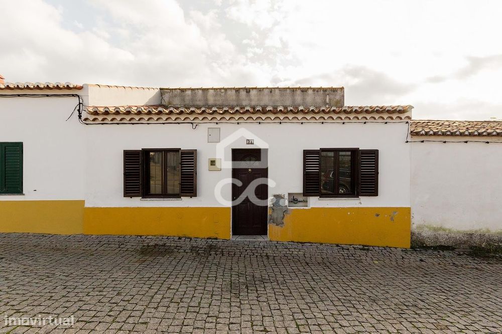 Moradia T3 c/ Logradouro | Brinches