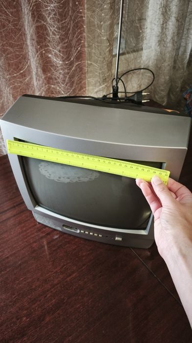Телевізор JVC маленький