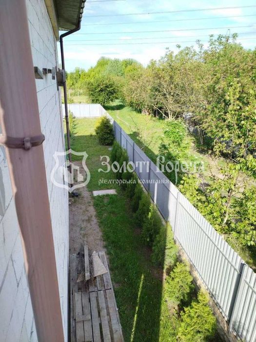 Будинок, 2 пов. Під ремонт. с. Погреби, Броварський район