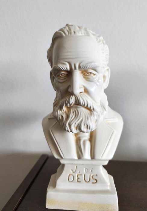 Busto João de Deus