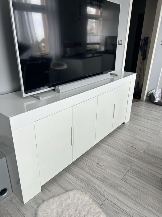 Komoda lakierowana biała