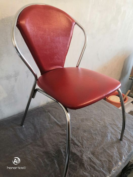 Железные стулья новые