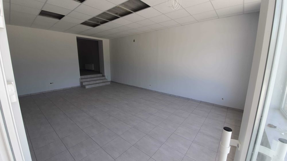 Нетішин оренда приміщення 65 м.кв. фасад навпроти Сільпо