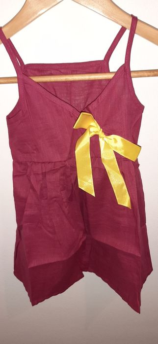 Vestido criança novo +12meses nunca foi usad  Entreg Alfragid Benfica