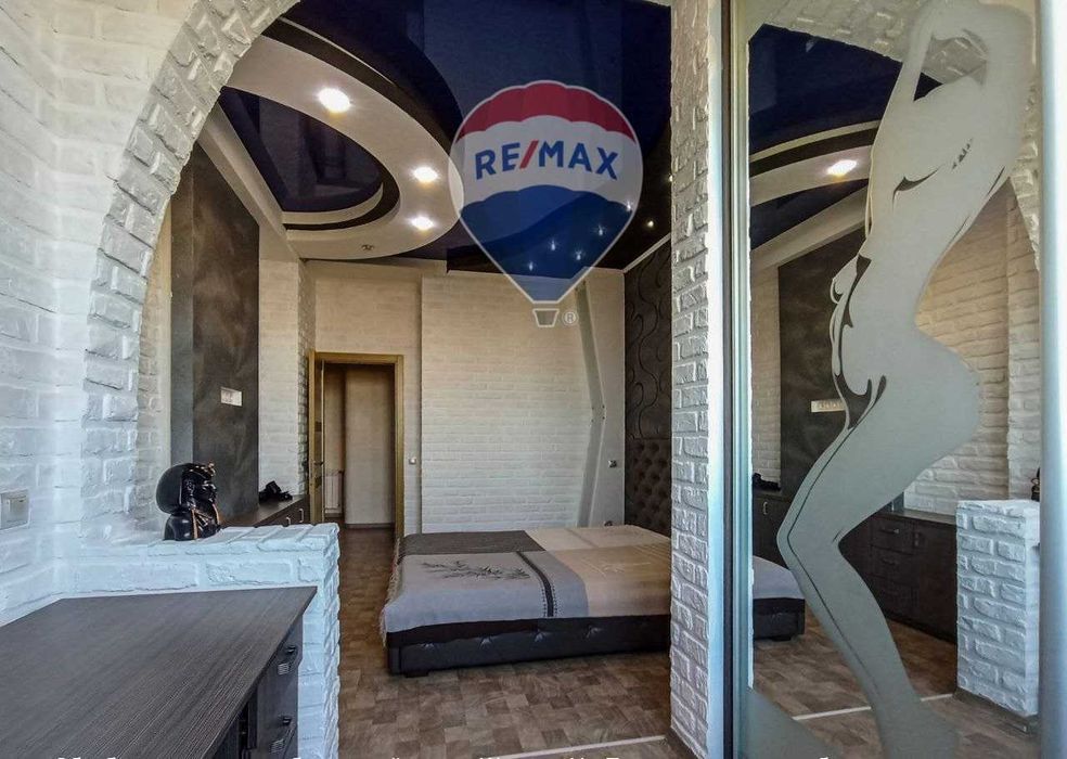 Без комісії. Пентхаус видовий з терасою. 4ком. 130м2. Генератор