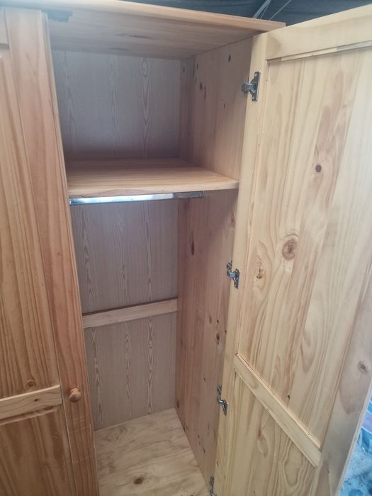 Szafa sosnowa dwu drzwiowa