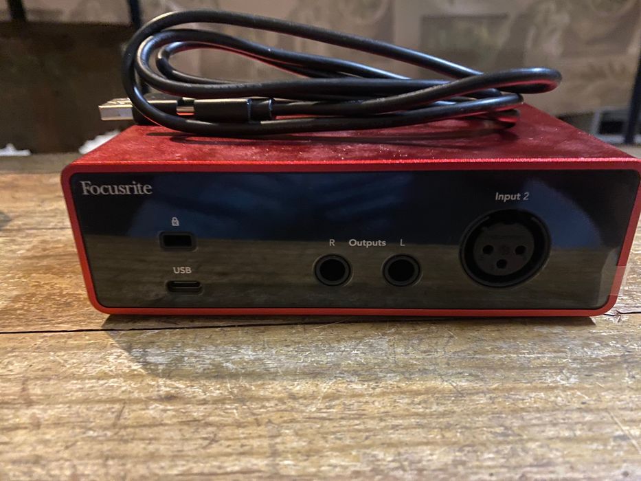Interface Áudio semi nova