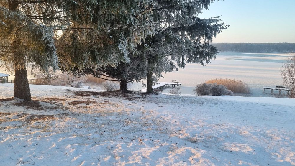 Domek nad jeziorem z własną linią brzegową Mazury Ryn Rybical- Marysia