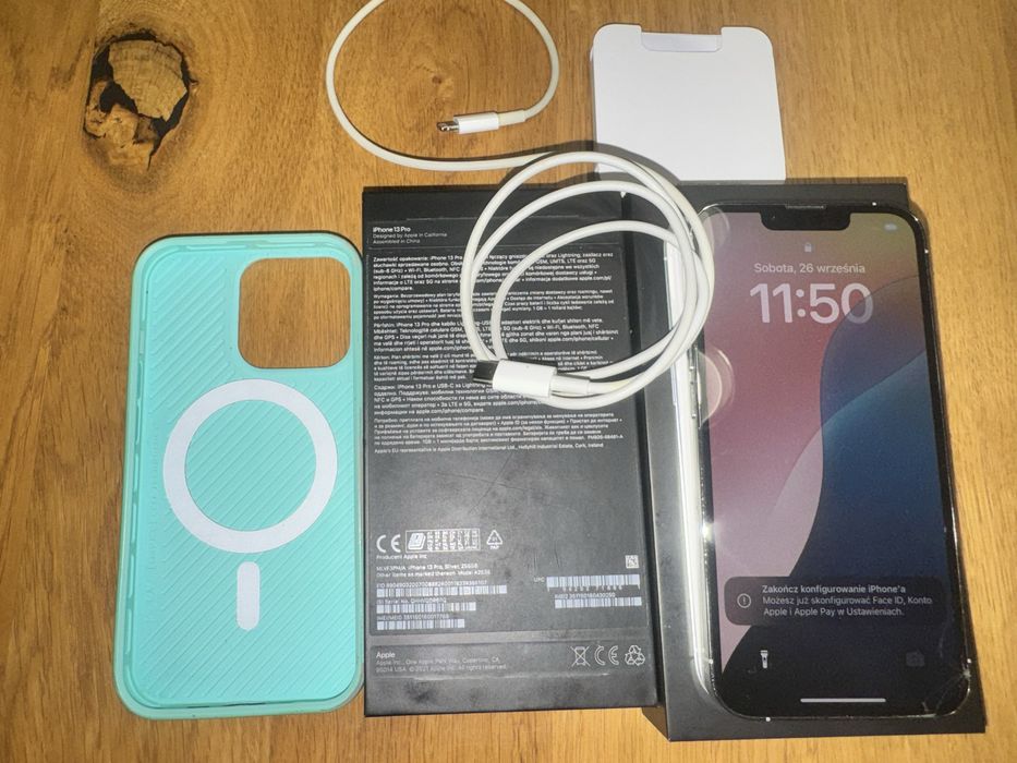 Apple iPhone 13 Pro 256GB silver , komplet z etui