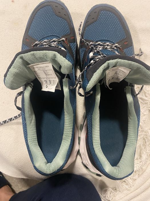 Sapatilhas trail novas