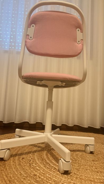 Cadeira rosa ikea