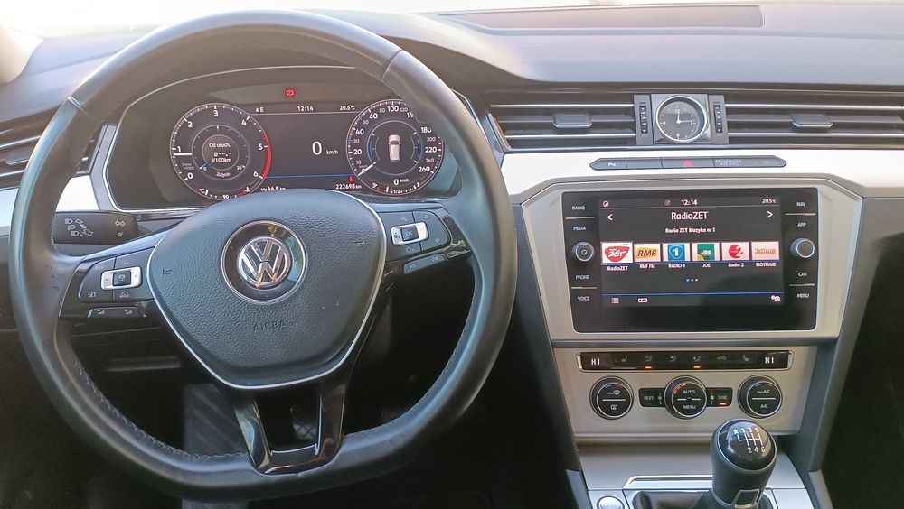 VW Passat B8*2018r*2.0 TDI*Full LED*oryginalny lakier