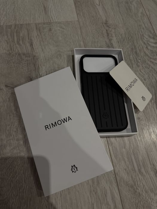 Чохли Rimowa на 17 pro max чорний і сірий,гортай)