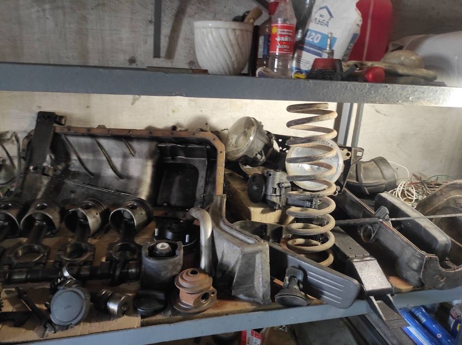 Запасні частини Е34 двигуна М21 В24