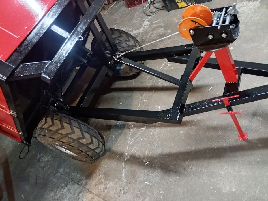 Witam sprzedam przyczepę do qlada lub traktora Kosiarski