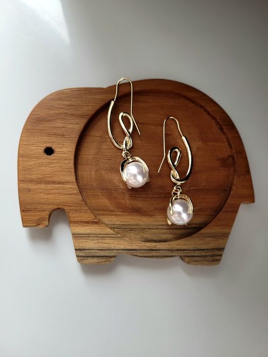 Eleganckie nowoczesne kolczyki korean japan style złote perła pearl mo