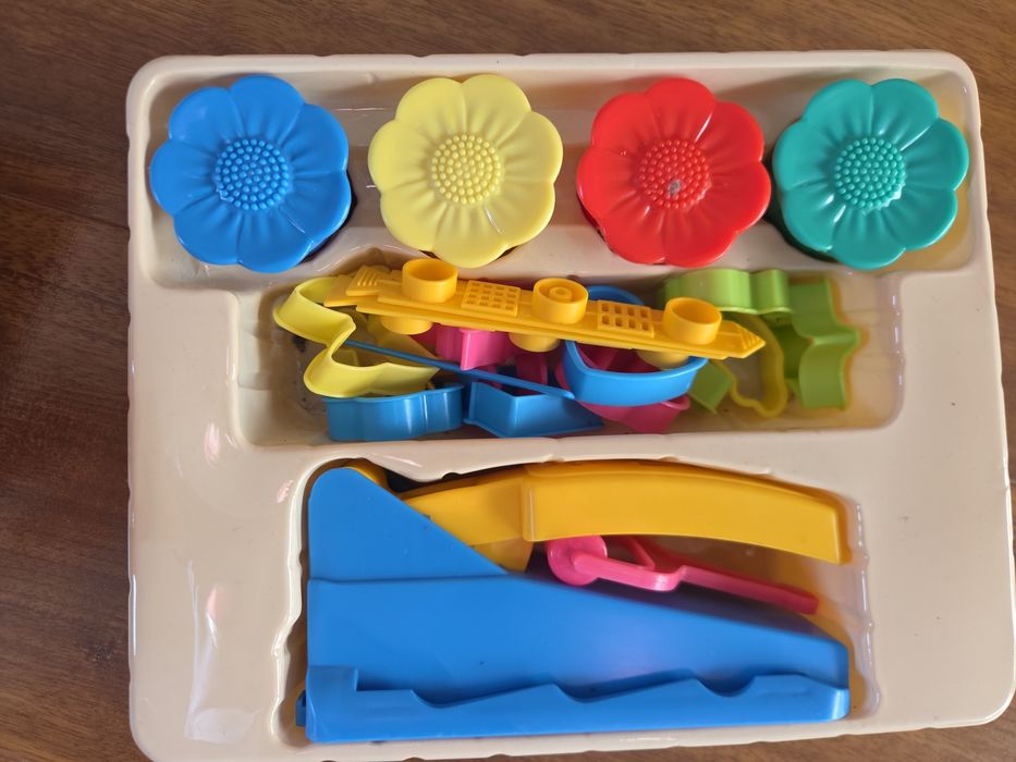 Kit de Plasticinas Infantil Flying Tiger (com Prensa e Moldes) - Completo