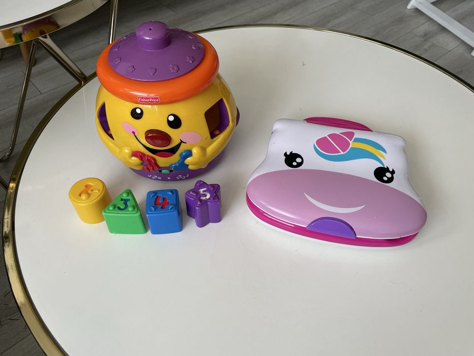 Zabawki grające Montessori  garnuszek na klocuszek laptop sorter Vtech