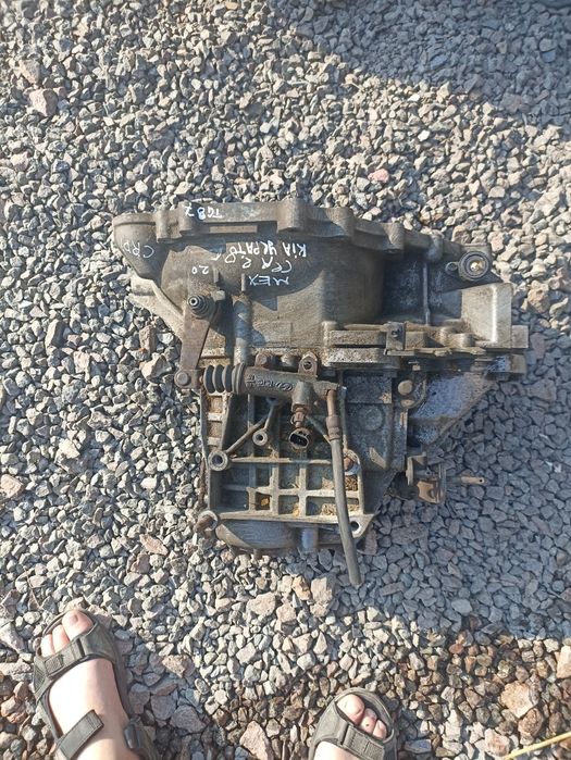 Кіа церато 2.0  crdi коробка механіка