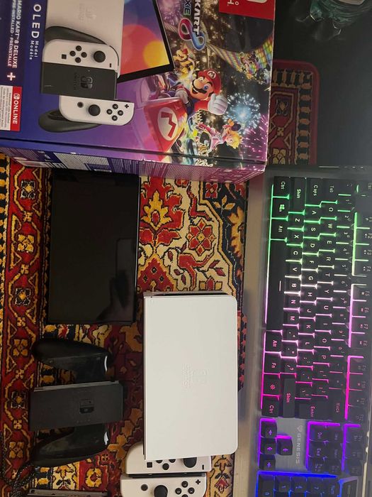 Nintedno Switch OLED 64GB + Etui