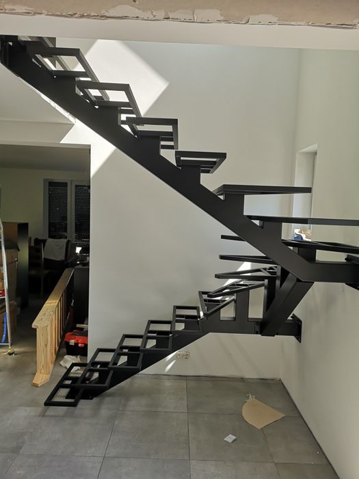 Schody metalowe konstrukcja stalowa