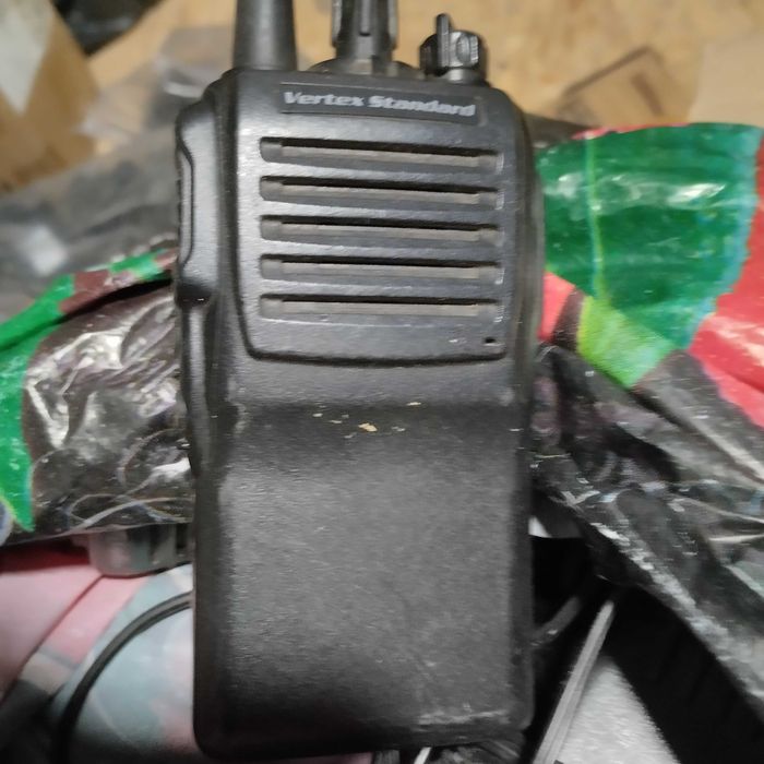 Аналоговые радиостанции   Vertex, Icom, зарядные устройства на Baofeng