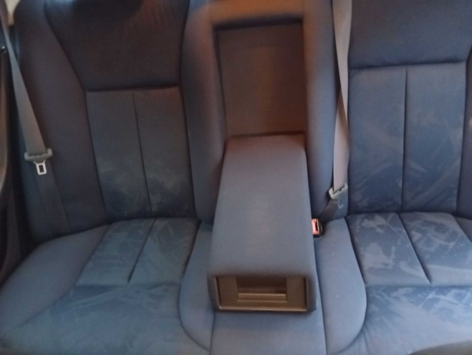 Mercedes E220 CDI 124 CV foto 4