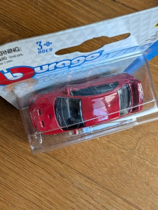 Bburago - 1/64 Audi R8 ou Mitsubishi Lancer Evo