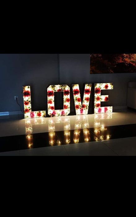 Napis LOVE na wesele, dekoracja LED, kwiaty sprzedam