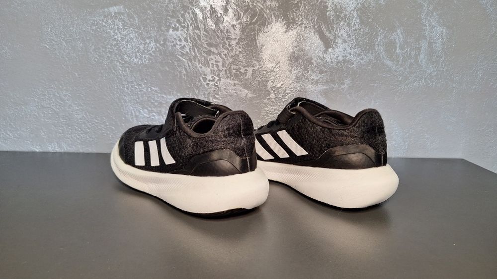 Дитячі кросівки Adidas Runfalcon 5 (34 розмір)