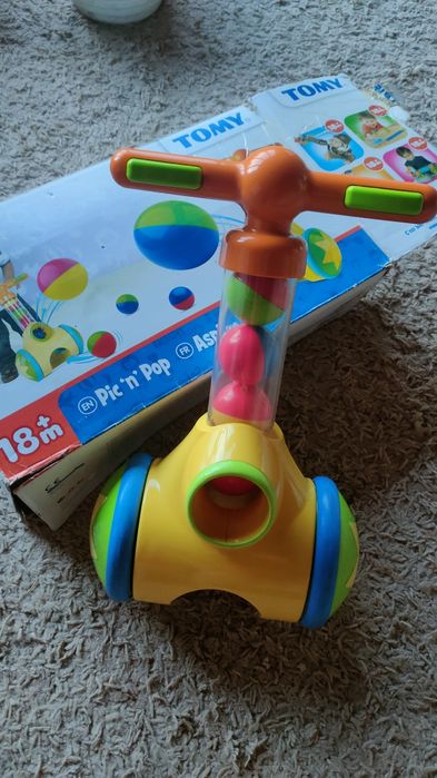 Каталка Tomy с шариками