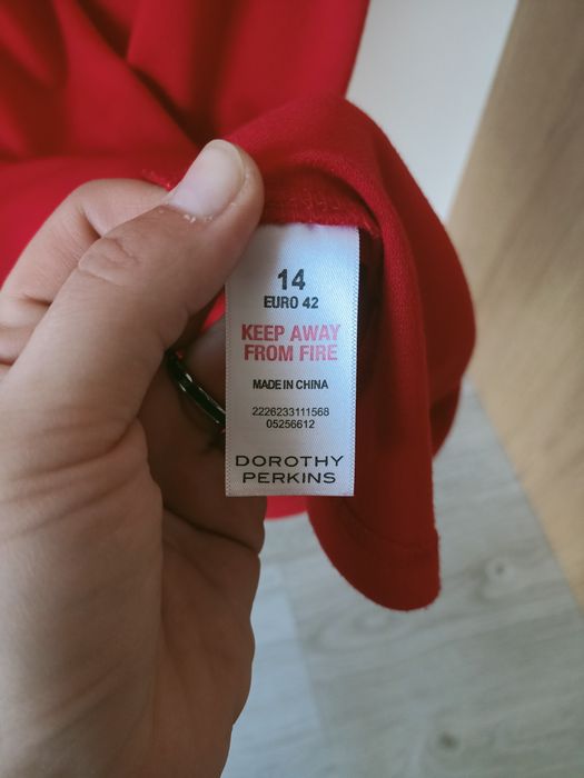 Prosta czerwona sukienka atmosphere rozmiar 42