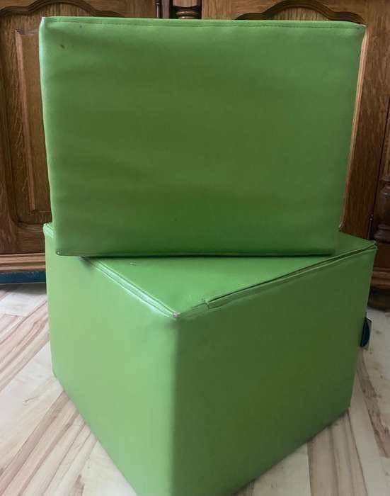 Pufy do siedzenia lub ćwiczeń dla dzieci