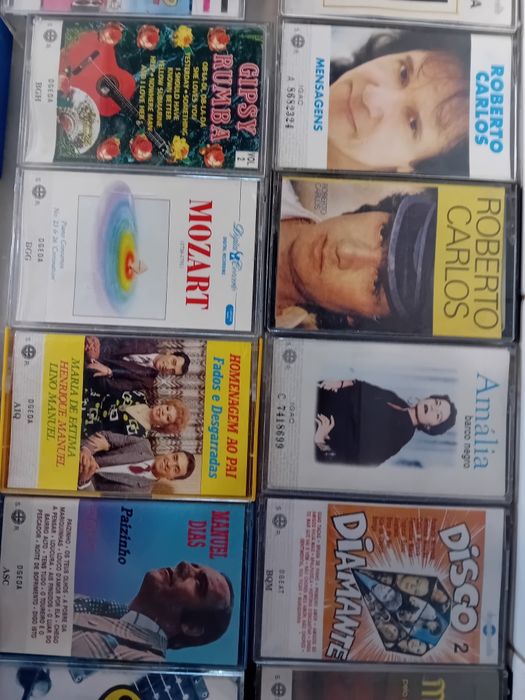 Conjunto de 37 Cassetes de Música Portuguesa/Outras