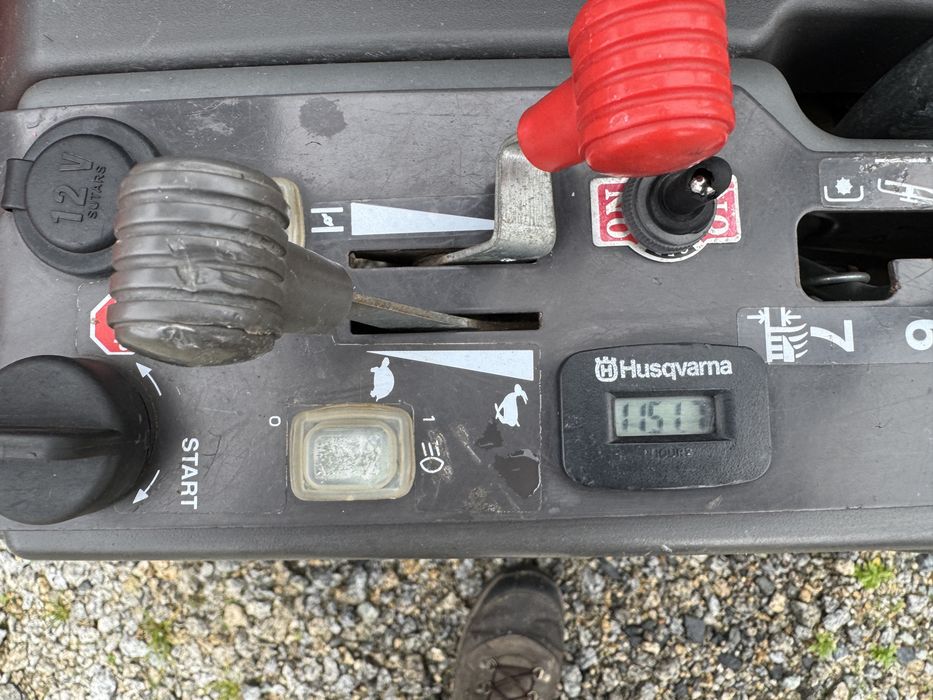 traktorek kosiarka husqvarna R422 TS 4x4