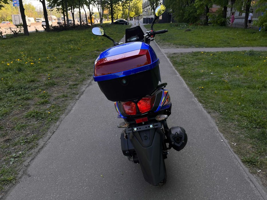 Скутер SPARK SP150S-19BN