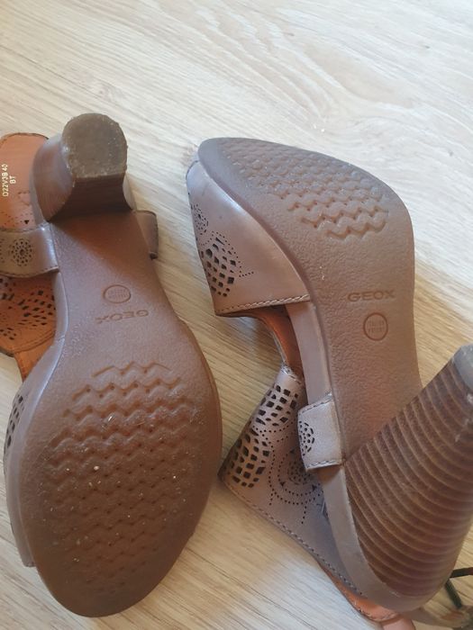 Eleganckie skórzane sandały Geox 40