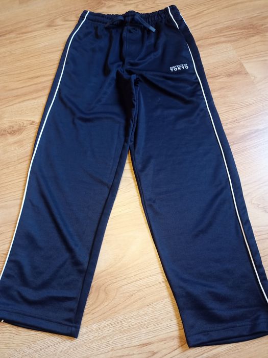 Spodnie dresowe zara 152 nowe z lampasem