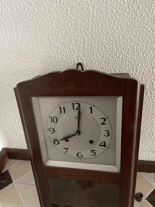 Relogio Antigo de Parede c/ Pêndulo - Fabrica Reguladora, S.A.R.L.