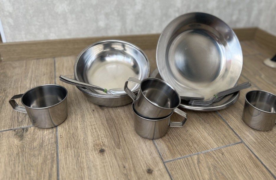 Продам новий набор металевої посуди