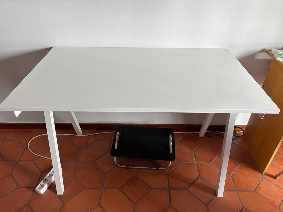 Secretária Trotten 120x70cm em excelente estado